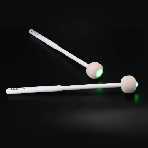 [BatteLUM-Bl-Pair] Battes grosse-caisse - Marching LUMINEUSES finition blanche – 2 battes
